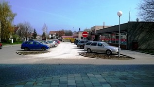 Parkoviště u restaurace Morava